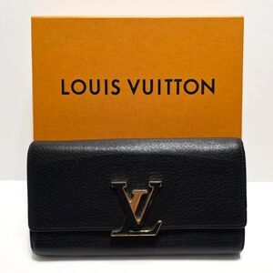 Louis Vuitton Wallet Classic Black Leather LV Capucines + Box Bags & Certificate